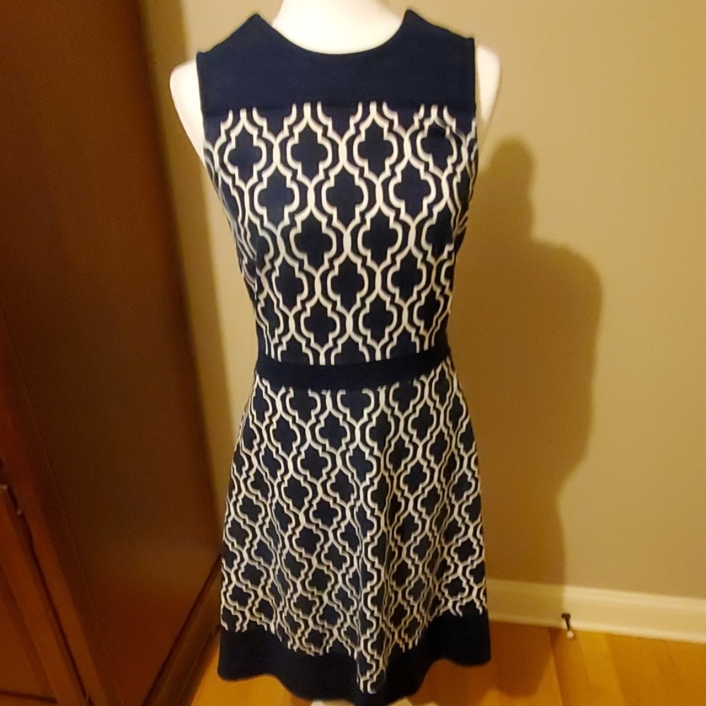 Sleeveless dress